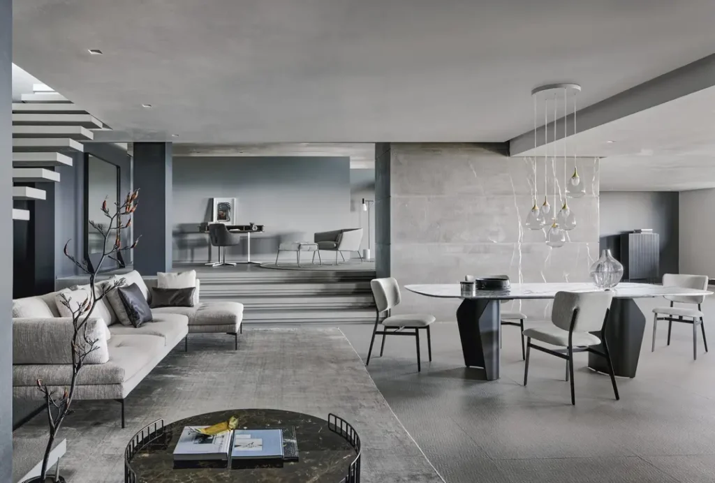 grande living con soggiorno chiaro